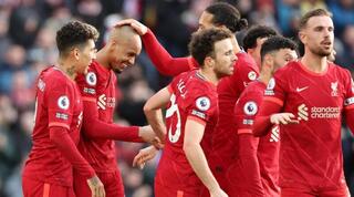 שחקני ליברפול חוגגים עם פאביניו