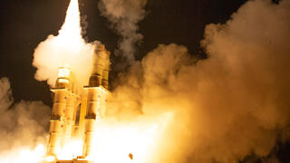 תיעוד מניסוי מערכת חץ 3 ליירוט טילים מחוץ לאטמוספירה