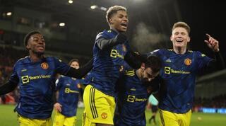 שחקני מנצ'סטר יונייטד חוגגים