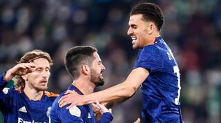 דני סבאיוס ואיסקו חוגגים