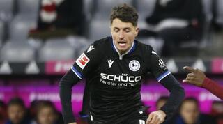 אלסנדרו שופף עם הכדור