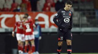 חאתם בן ארפה מאוכזב, שחקני ברסט חוגגים ברקע