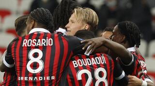 שחקני ניס חוגגים