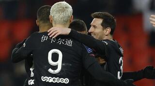 מסי ושחקני פ.ס.ז' חוגגים