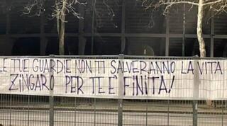 שלט שנתלה נגד ולאחוביץ'