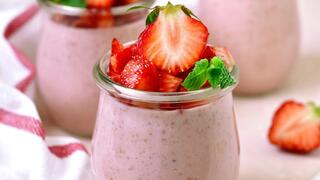 קינוח מוס תותים