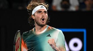 ניצחון מוחץ. סטפנוס ציציפאס