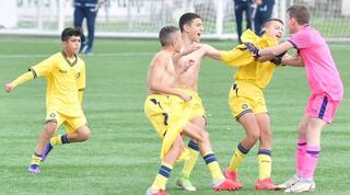 שחקני מכבי ת"א  חוגגים (חגי מיכאלי)