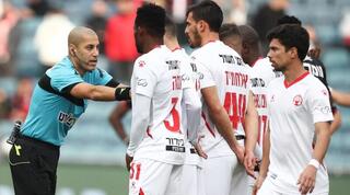 לירן ליאני ושחקני הפועל באר שבע