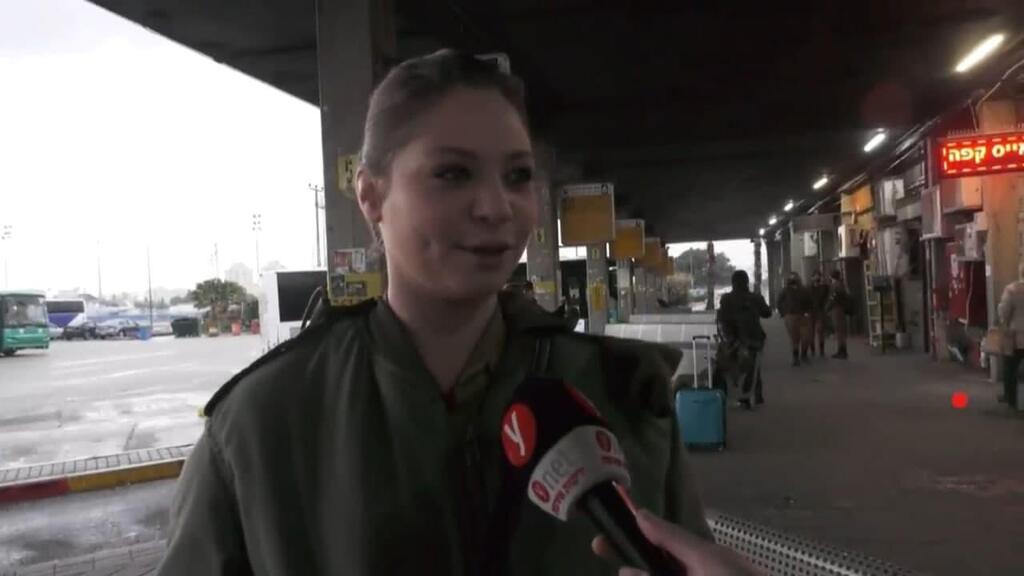 חיילים בתחנה המרכזית באשקלון