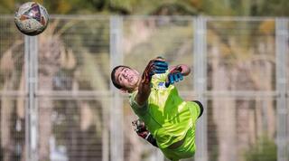 איברהים אסדי מתעופפף עוד מימי נשר  (מערכת ONE)