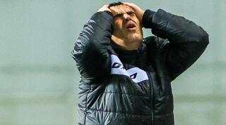 מנחם קורצקי תופס את הראש