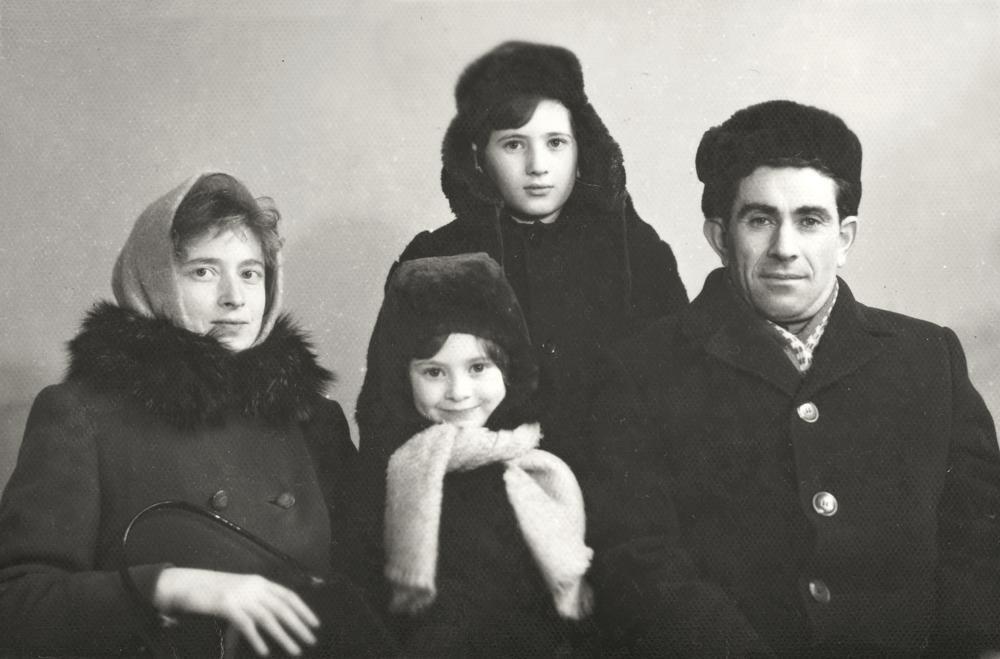 This late 1960's photograph provided by Maksim Goldenshteyn shows family members from left to right, Anna, Svetlana, Igor and Motl Braverman (Photo: Maksim Goldenshteyn via AP) This late 1960's photograph provided by Maksim Goldenshteyn shows family members from left to right, Anna, Svetlana, Igor and Motl Braverman
