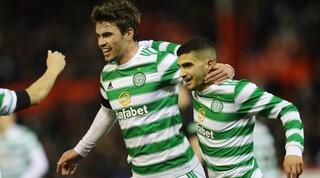 מת'יו אוריילי וליאל עבדה חוגגים