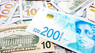 Доллары и евро 