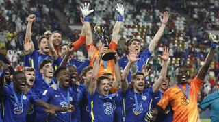 שחקני צ'לסי חוגגים את הזכייה בגביע העולם לקבוצות