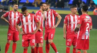 שחקני הפועל תל אביב מאוכזבים