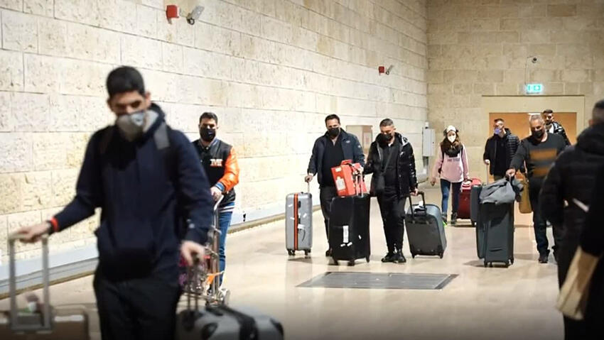    Israelis arriving from Ukraine at the Ben Gurion Airport on Sunday 