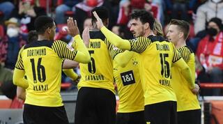 שחקני בורוסיה דורטמונד חוגגים