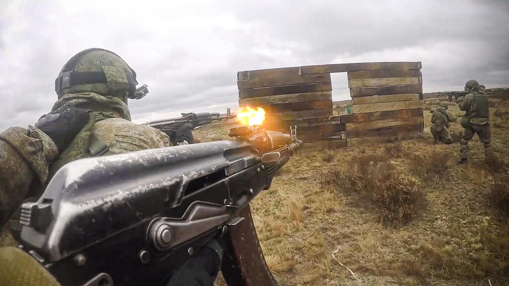 Russian special forces on military drill in Belarus on Monday (Photo: Russian Defense Ministry) אימון כוחות מיוחדים רוסים בגבול בלרוס