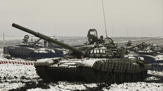 טנקים T-72 טנק תרגיל בינואר רוסיה משבר עם אוקראינה