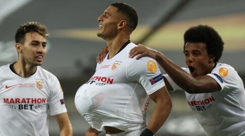 ז'ול קונדה חוגג עם דייגו קרלוס