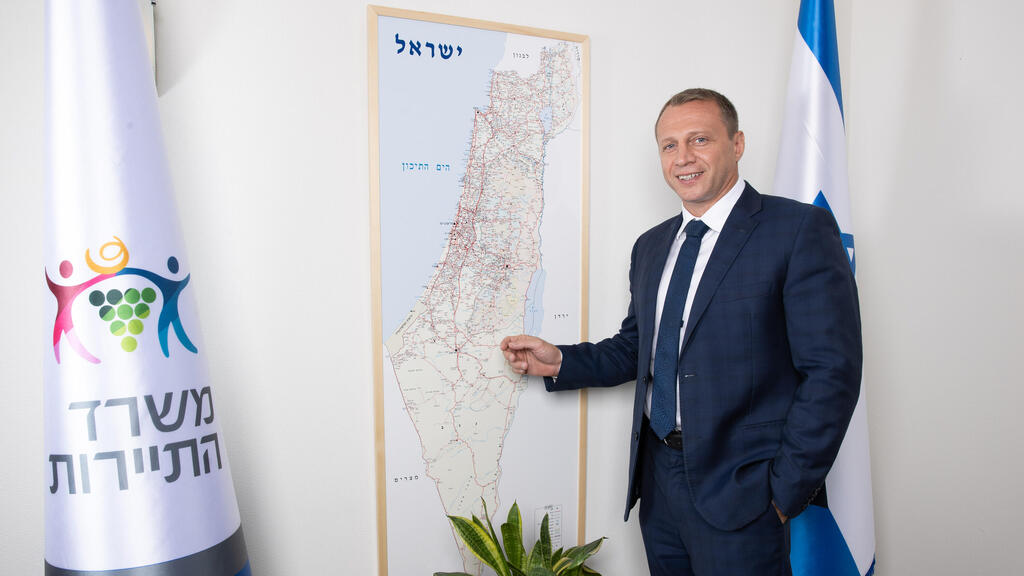 Министр туризма Константин Развозов (Фото: Оз Муалем) Министр туризма Константин Развозов