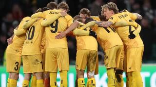 שחקני בודה גלימט חוגגים בשנית