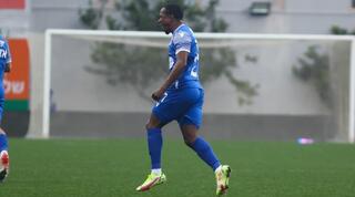 אבובאקר דומביה חוגג