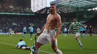 ג’יורג’יוס יאקומאקיס חוגג