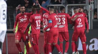 שחקני בני סכנין חוגגים