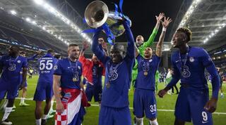 קאנטה חוגג את הזכייה בליגת האלופות