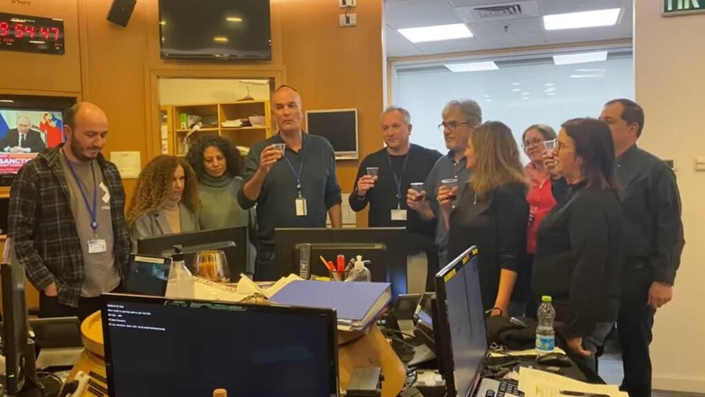 Eyal Siso and the Foreign Ministry's Ukraine rescue mission קבלת שבת בחדר המצב במשרד החוץ