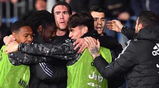 שחקני יובנטוס חוגגים עם דושאן ולאחוביץ'