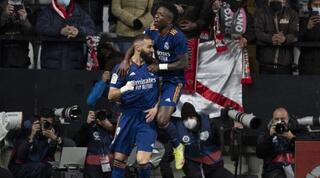 ויניסיוס חוגג עם בנזמה