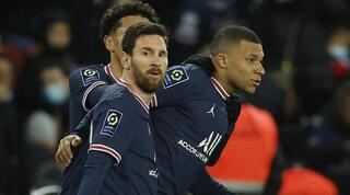 אמבפה ומסי חוגגים