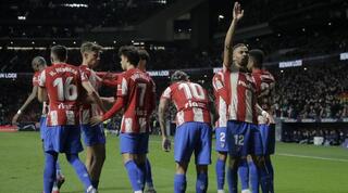 רנאן לודי חוגג עם החברים