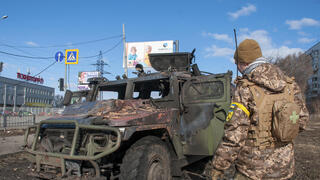 חרקוב אוקראינה רכב שרוף חייל מלחמה משבר אוקראינה רוסיה 