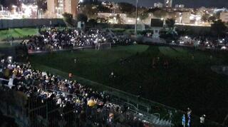 החושך באצטדיון גרין