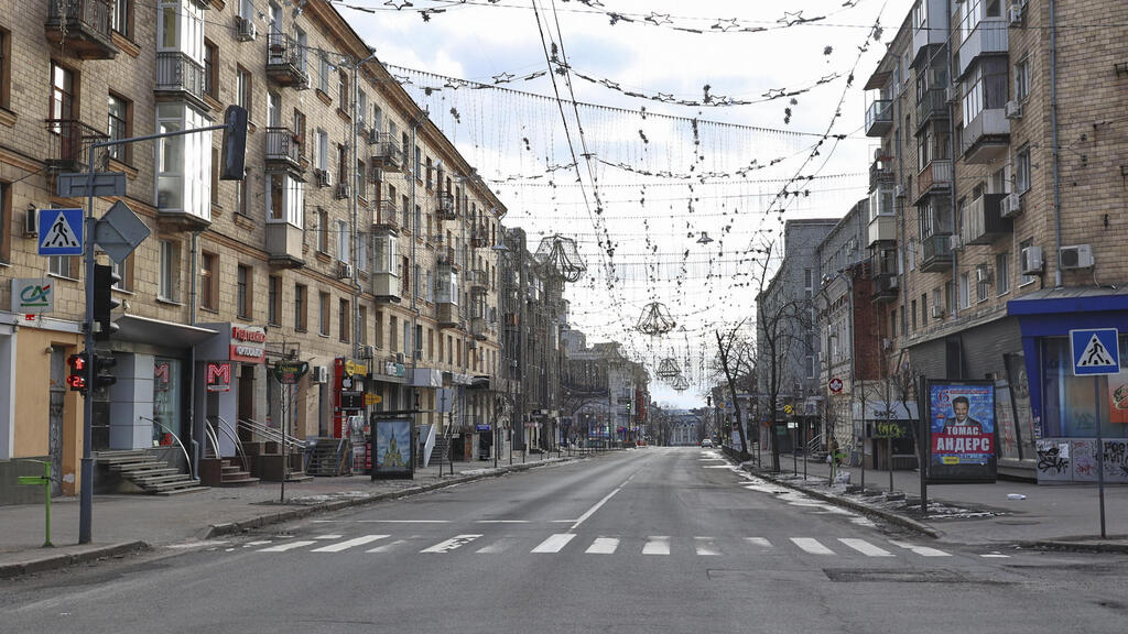 Empty streets of Kharkiv amid Russian assault (Photo: EPA) רחוב ריק בעיר חרקוב מלחמה אוקראינה