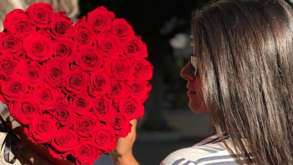 Получив такой букет роз на 8 марта, женщина всегда будет помнить о вашей любви 