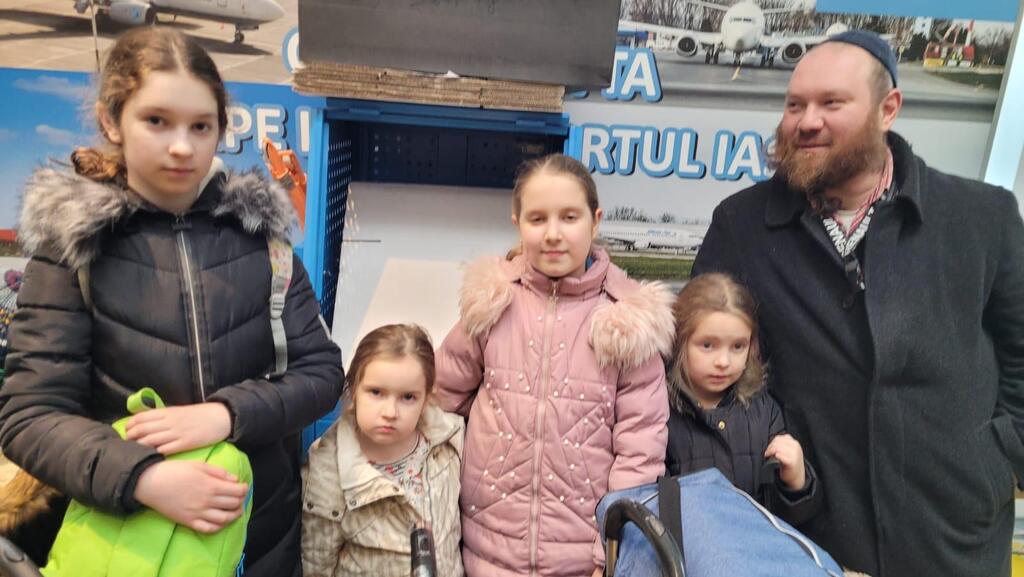 Рейс по вывозу еврейских беженцев из Украины в Израиль, "Ихуд ацала"