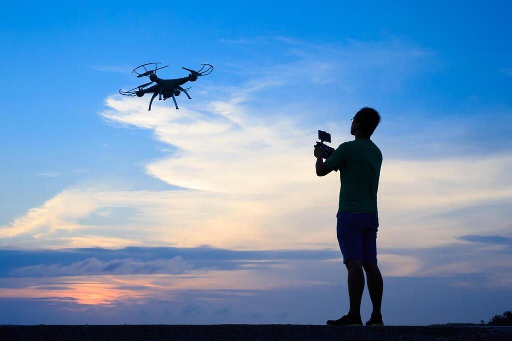 Ukrainian drone experts said they’ve been doing whatever they can to teach operators how to protect their whereabouts (Photo: Shutterstock) רחפנים רחפן משבר רוסיה אוקראינה אילוסטרציה
