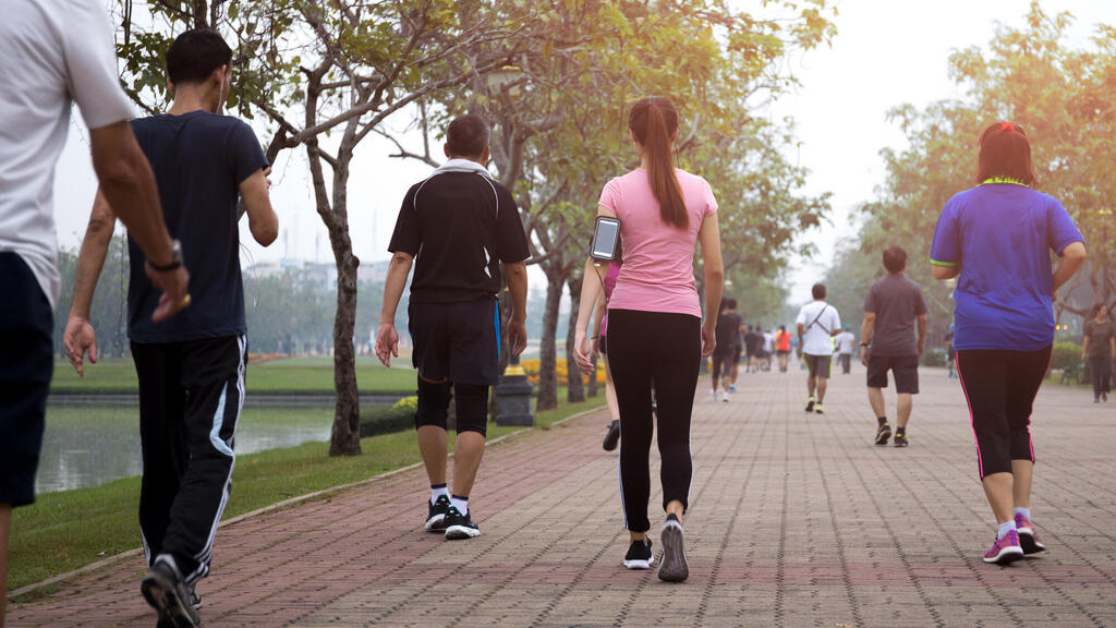 Фото: shutterstock הליכה