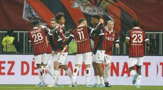 שחקני ניס חוגגים