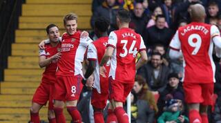 שחקני ארסנל חוגגים