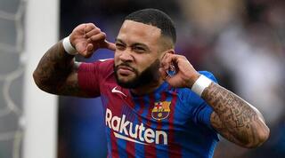 ממפיס דפאיי חוגג