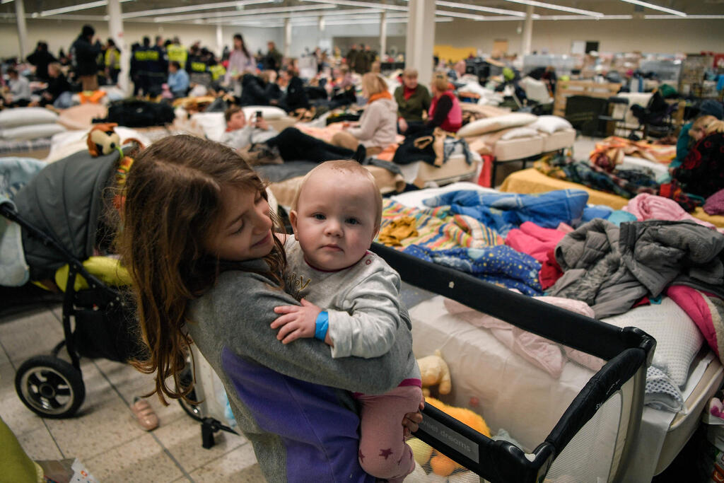 מחסה ל פליטים מאוקראינה בפשמישל פולין 