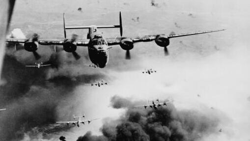 בנות הברית הפצצות תקיפות גרמניה מלחמת העולם השנייה