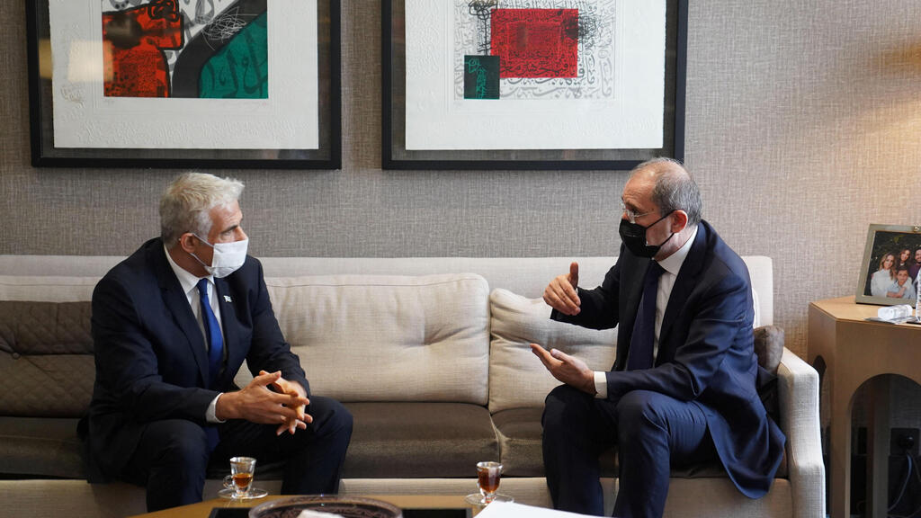 שר החוץ יאיר לפיד פגישה עם שר החוץ של ירדן איימן ספאדי